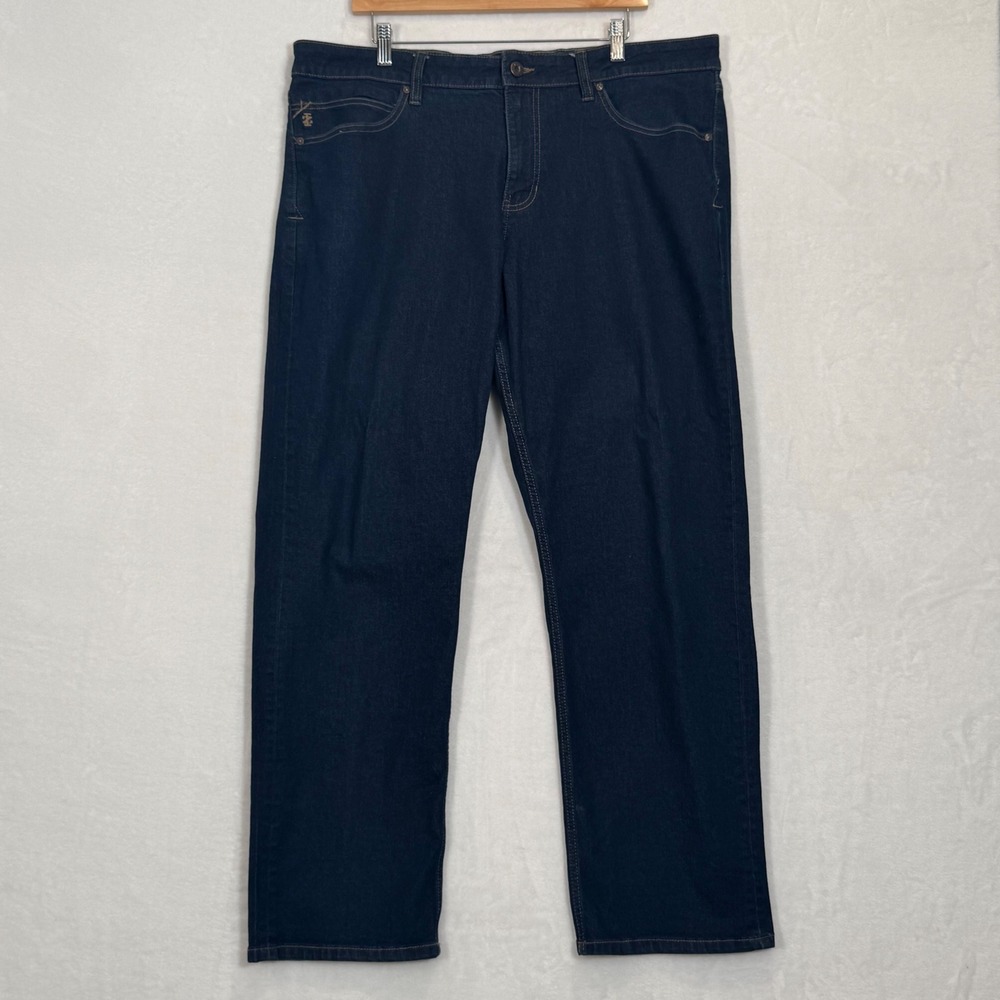 IZOD Dark Wash Relaxed Fit Comfort Stretch Jeans 38x32